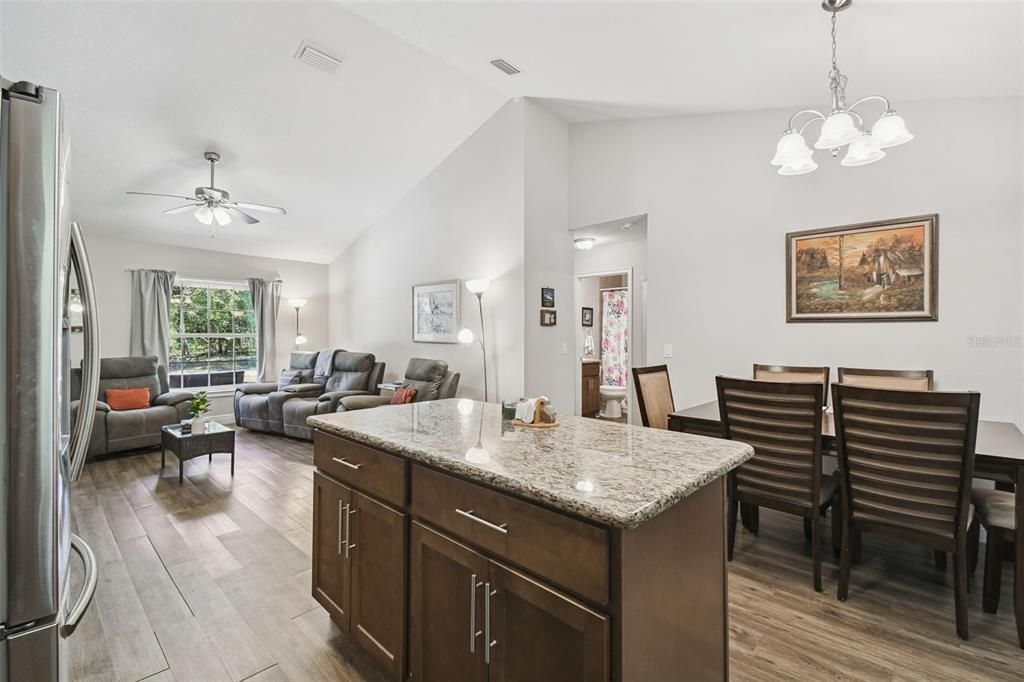 For Sale: $325,000 (3 beds, 2 baths, 1164 Square Feet)