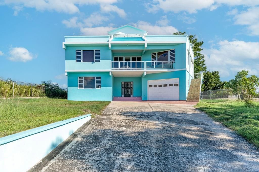 Vendido Recientemente: $439,900 (3 camas, 3 baños, 2475 Pies cuadrados)