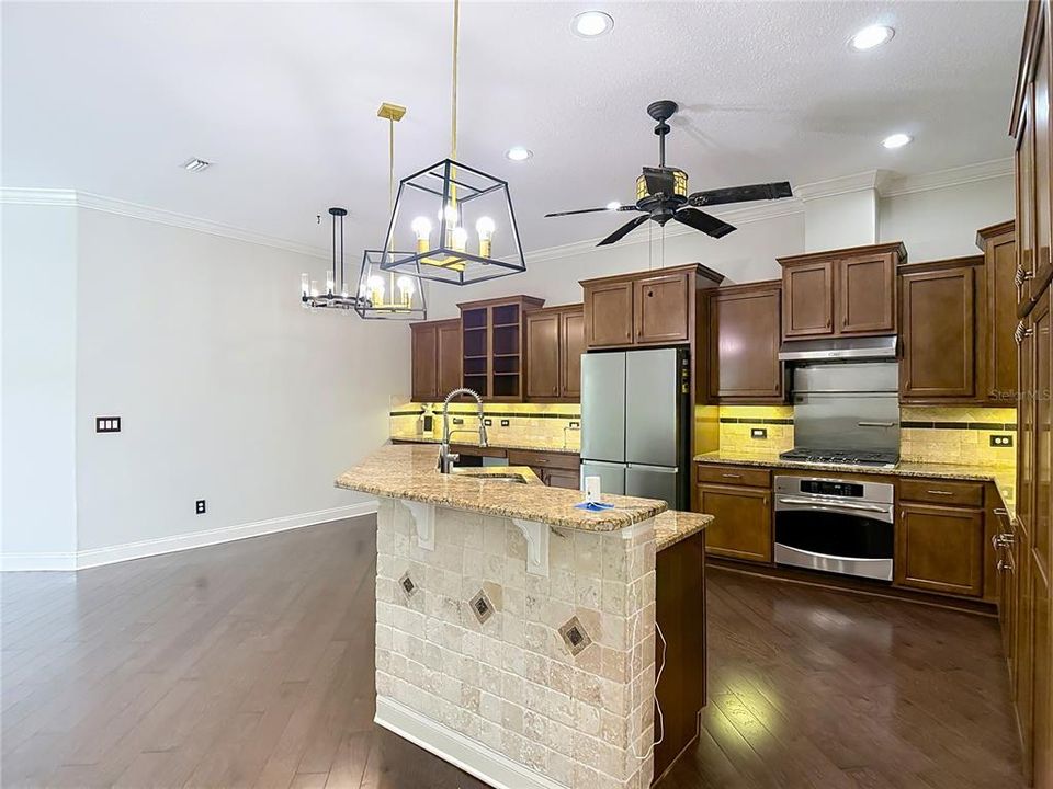 На продажу: $442,500 (3 спален, 2 ванн, 1920 Квадратных фут)