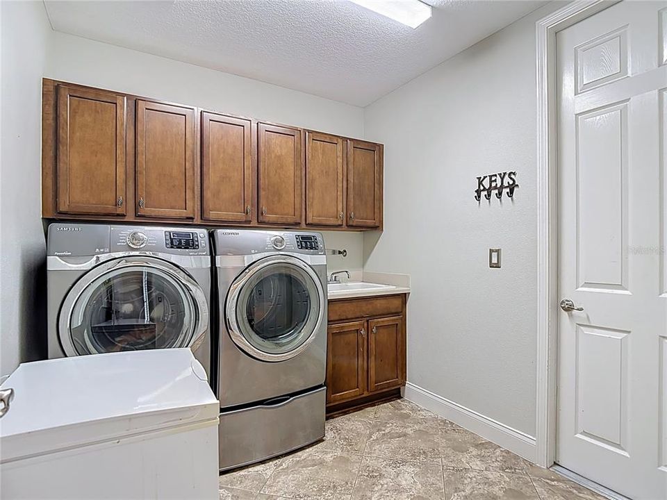 На продажу: $442,500 (3 спален, 2 ванн, 1920 Квадратных фут)