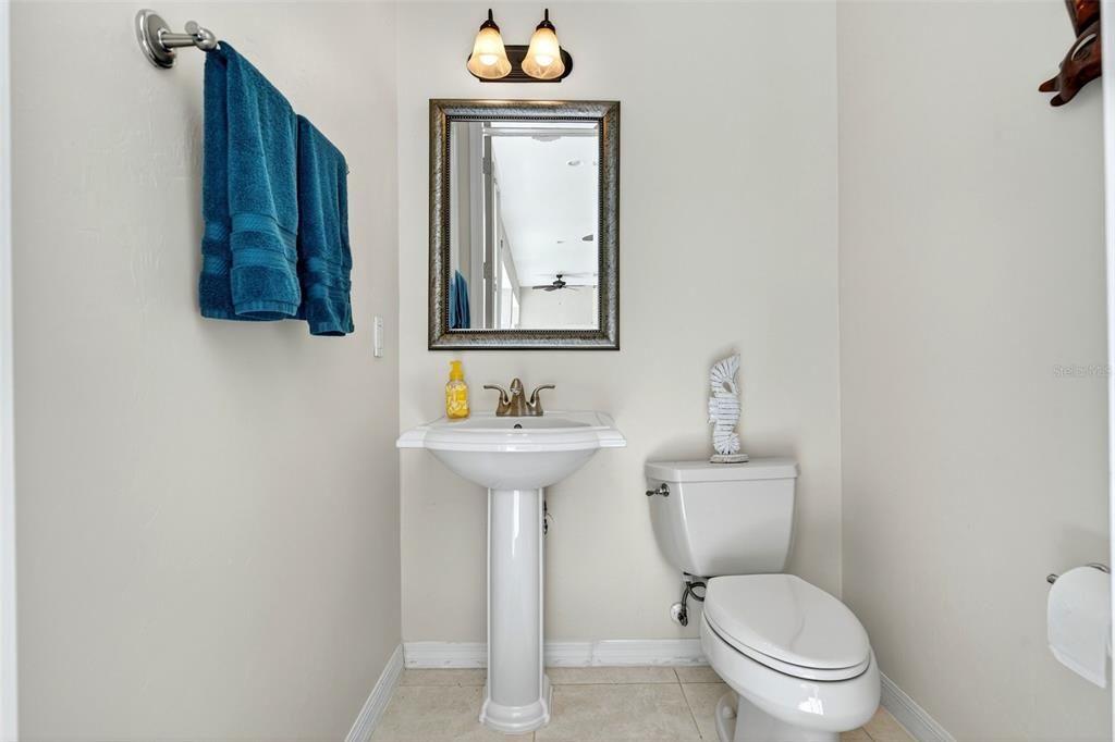 For Sale: $640,000 (3 beds, 3 baths, 2552 Square Feet)