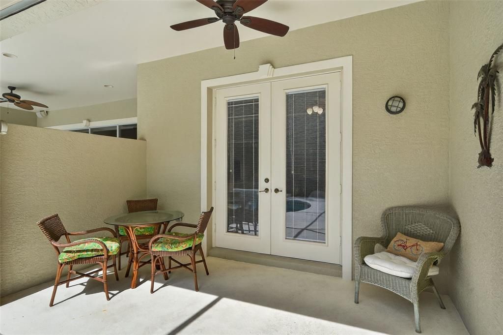 For Sale: $640,000 (3 beds, 3 baths, 2552 Square Feet)