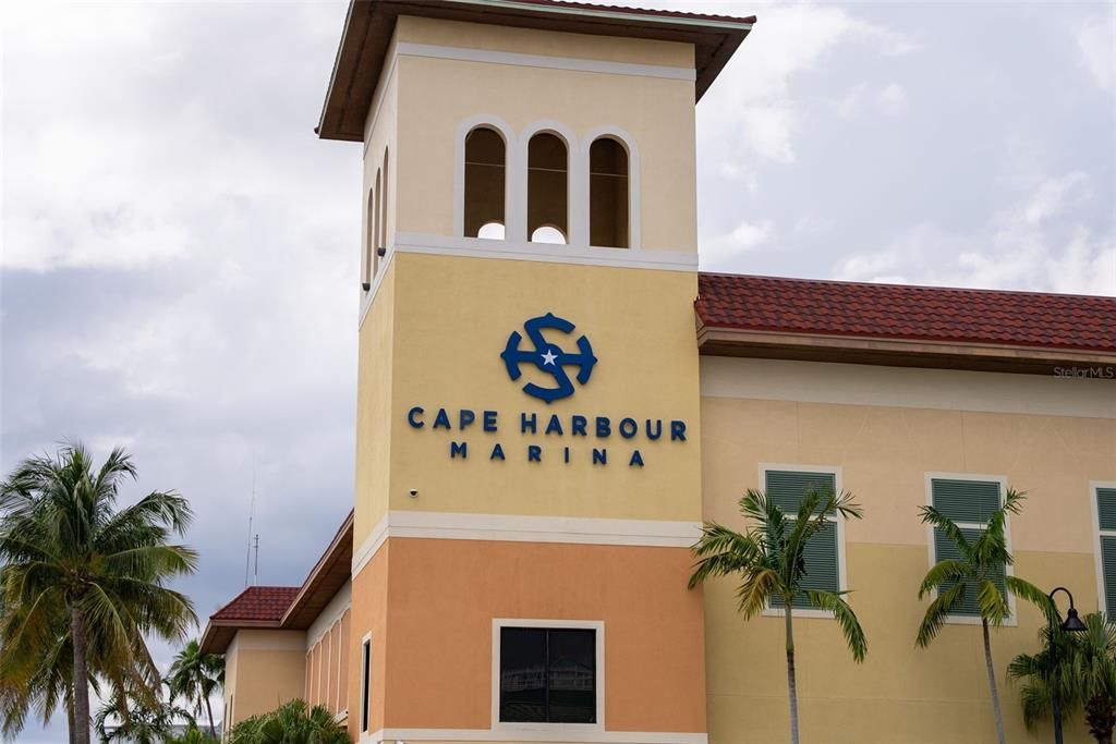 For Sale: $640,000 (3 beds, 3 baths, 2552 Square Feet)