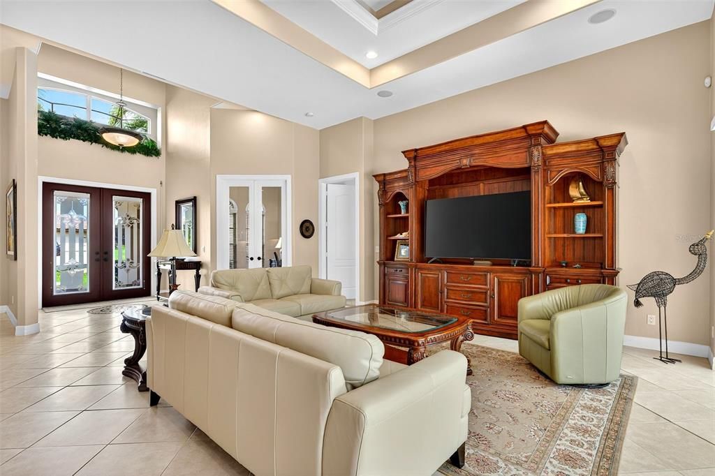 For Sale: $640,000 (3 beds, 3 baths, 2552 Square Feet)