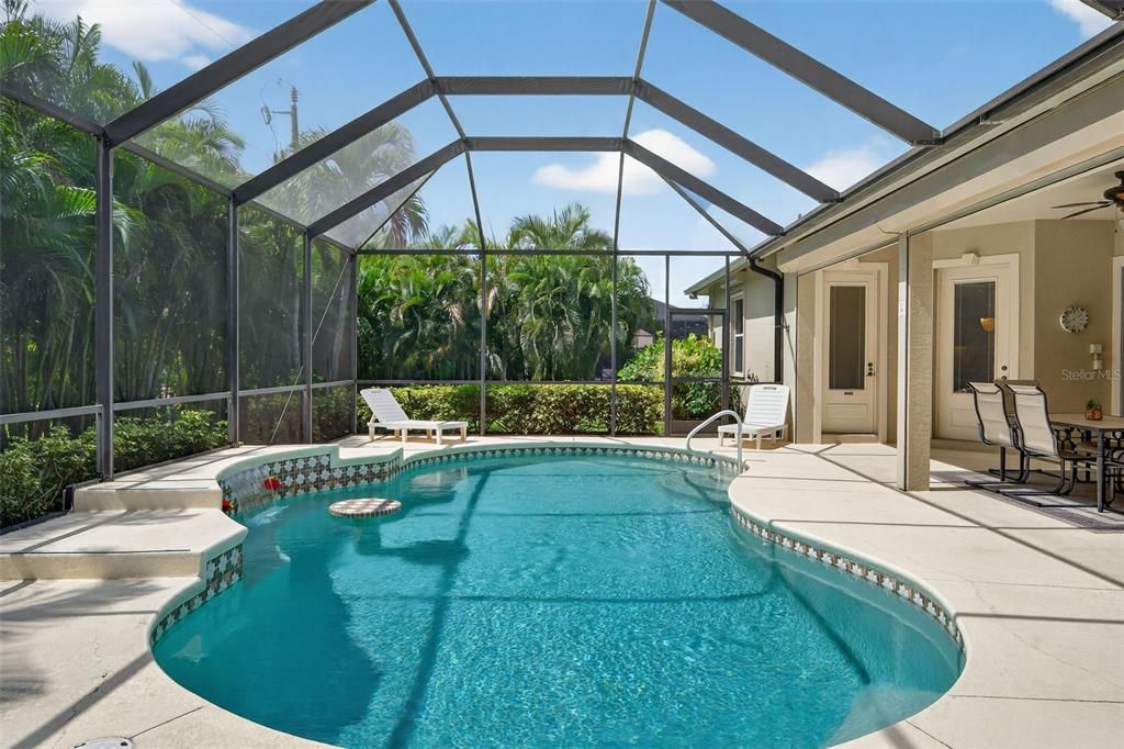 For Sale: $640,000 (3 beds, 3 baths, 2552 Square Feet)