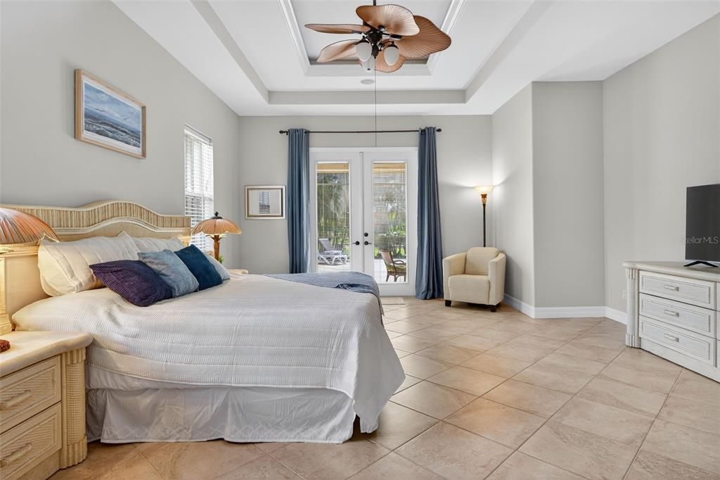 For Sale: $640,000 (3 beds, 3 baths, 2552 Square Feet)