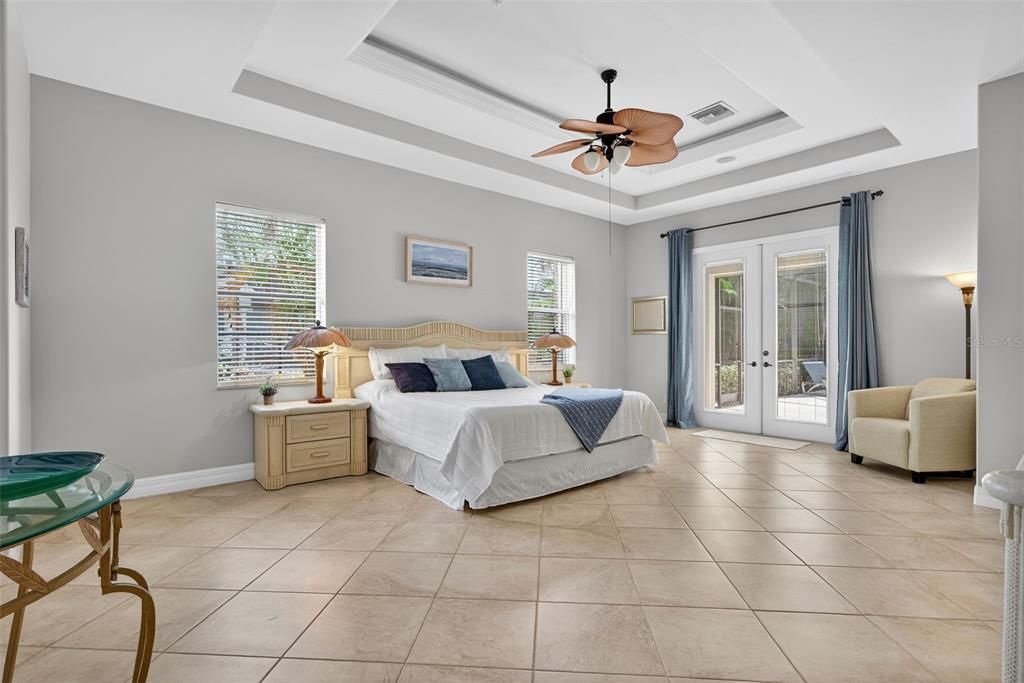 For Sale: $640,000 (3 beds, 3 baths, 2552 Square Feet)