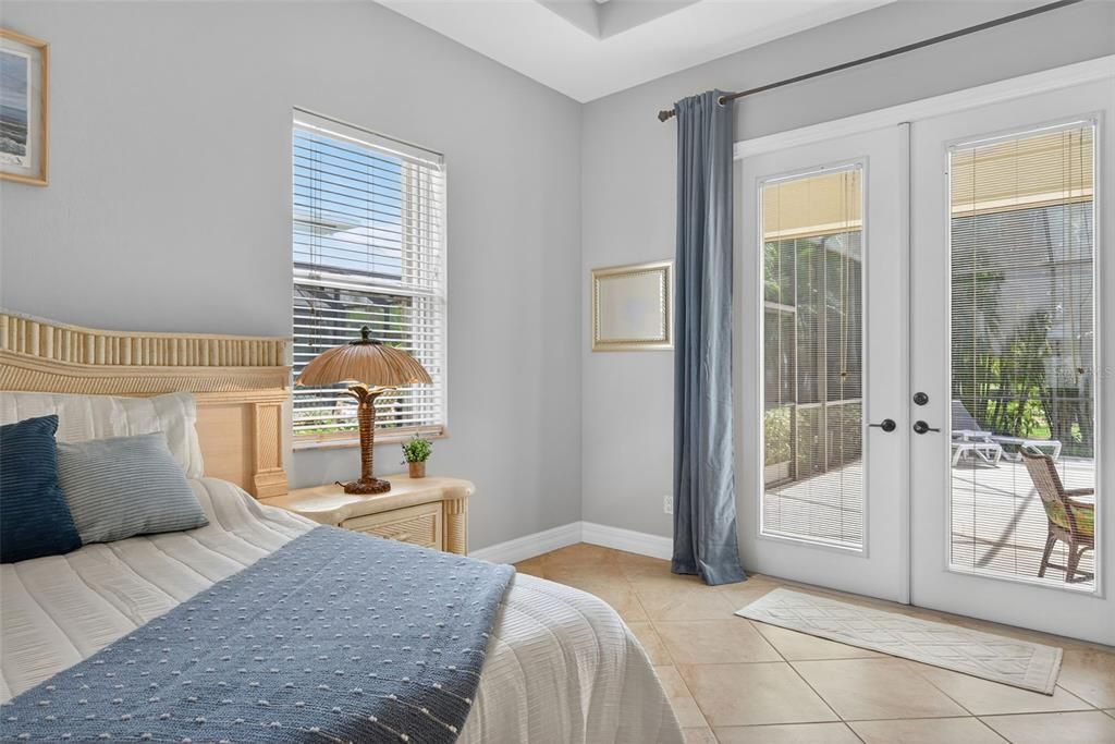 For Sale: $640,000 (3 beds, 3 baths, 2552 Square Feet)