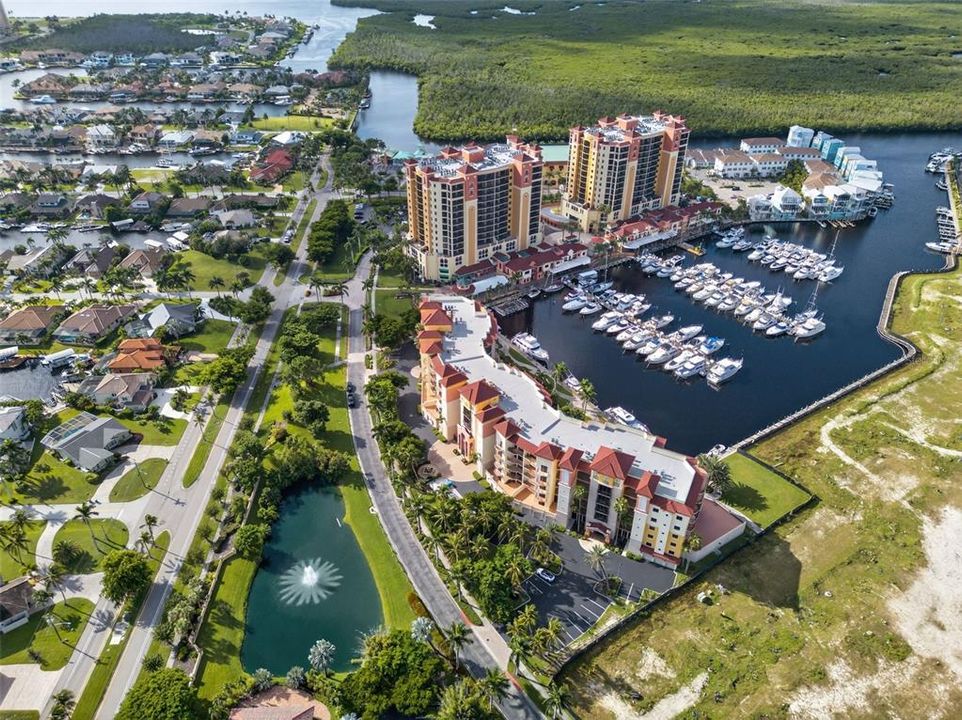 For Sale: $640,000 (3 beds, 3 baths, 2552 Square Feet)