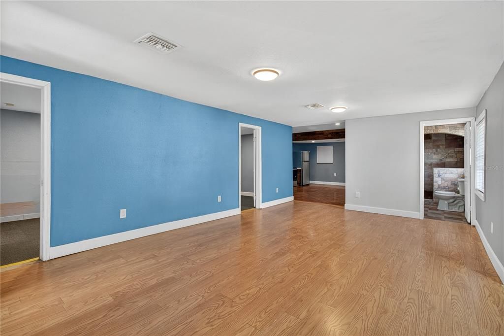 На продажу: $183,000 (3 спален, 1 ванн, 1628 Квадратных фут)