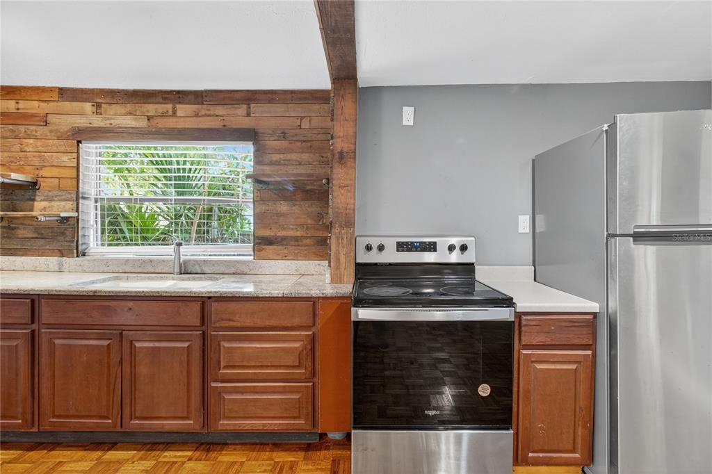 На продажу: $183,000 (3 спален, 1 ванн, 1628 Квадратных фут)