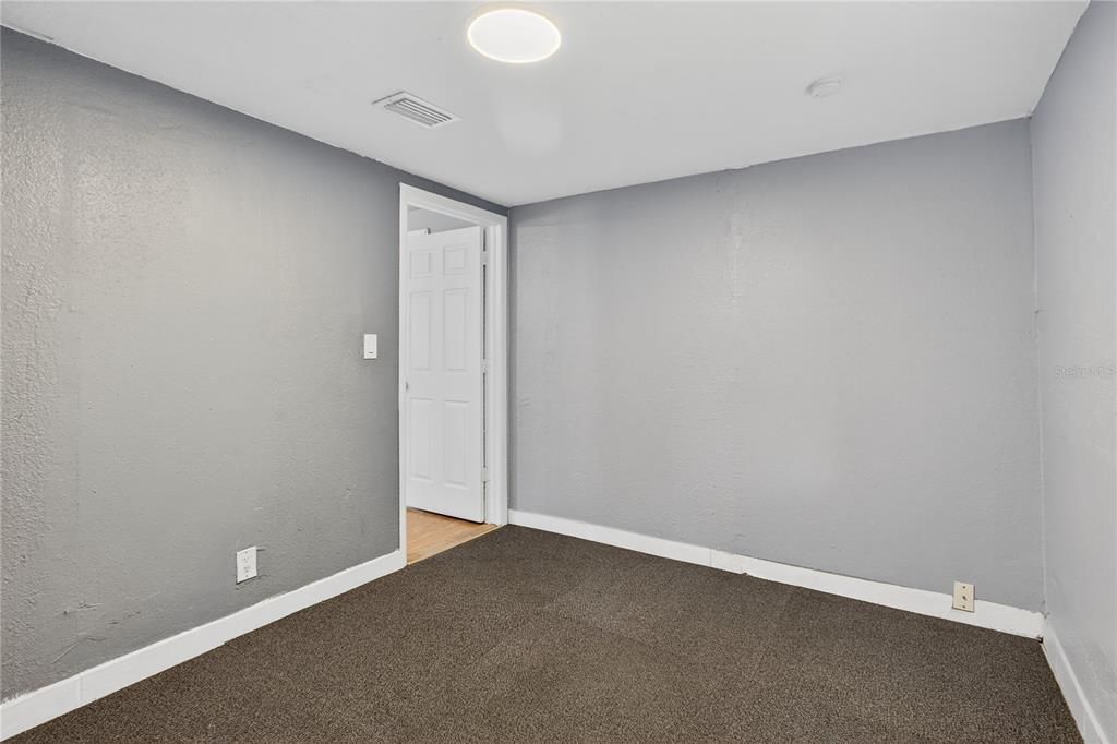 На продажу: $183,000 (3 спален, 1 ванн, 1628 Квадратных фут)