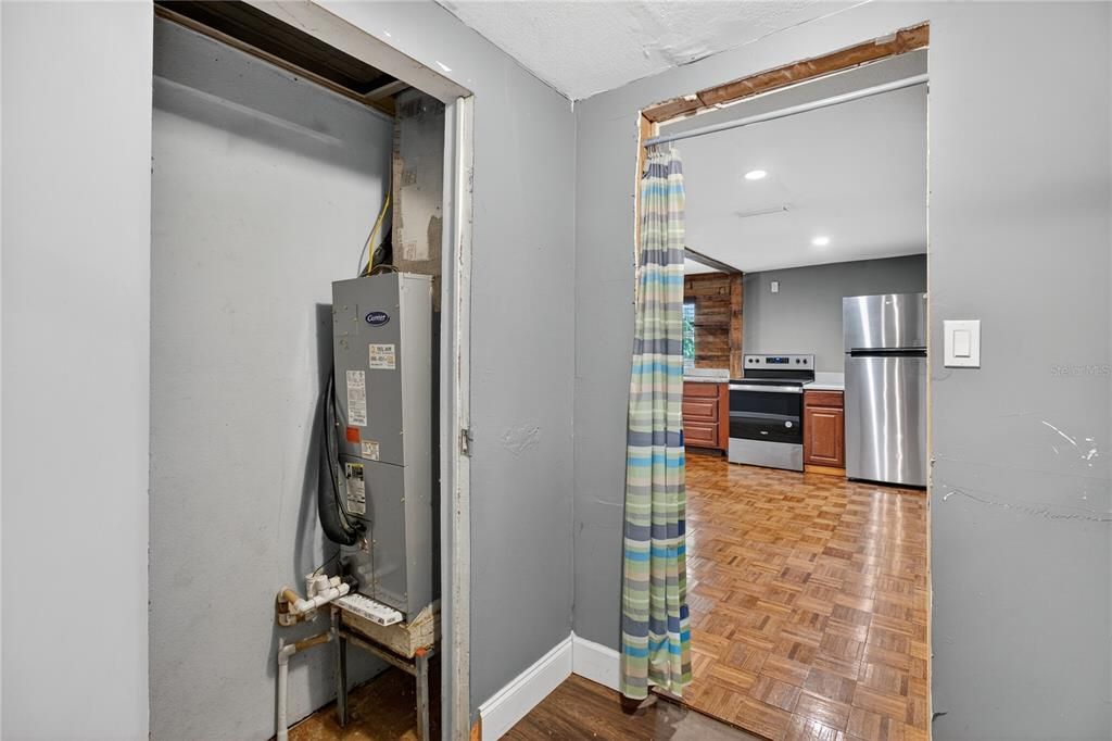 На продажу: $183,000 (3 спален, 1 ванн, 1628 Квадратных фут)