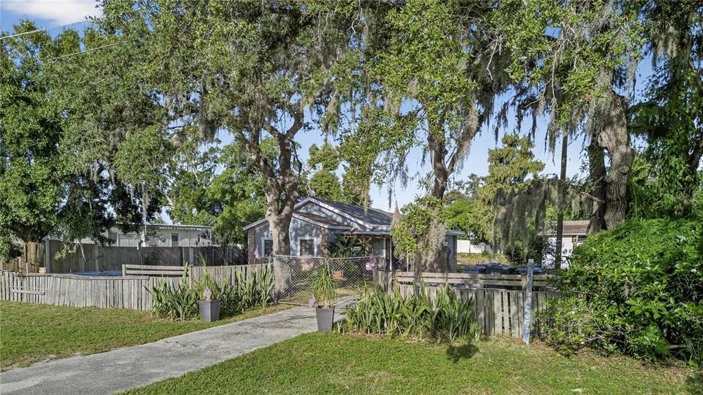 На продажу: $183,000 (3 спален, 1 ванн, 1628 Квадратных фут)