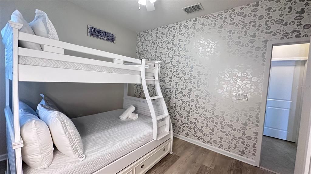 For Rent: $3,850 (4 beds, 3 baths, 1937 Square Feet)