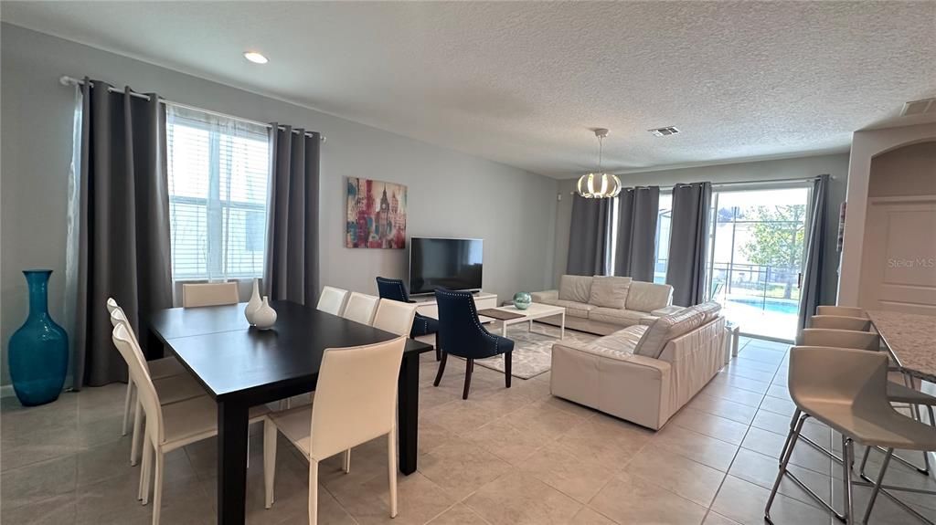 For Rent: $3,850 (4 beds, 3 baths, 1937 Square Feet)