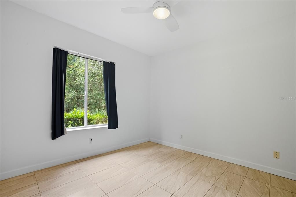 待售: $225,000 (2 贝兹, 2 浴室, 1085 平方英尺)