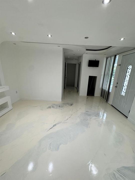 Active With Contract: $350,000 (4 beds, 2 baths, 1560 Square Feet)