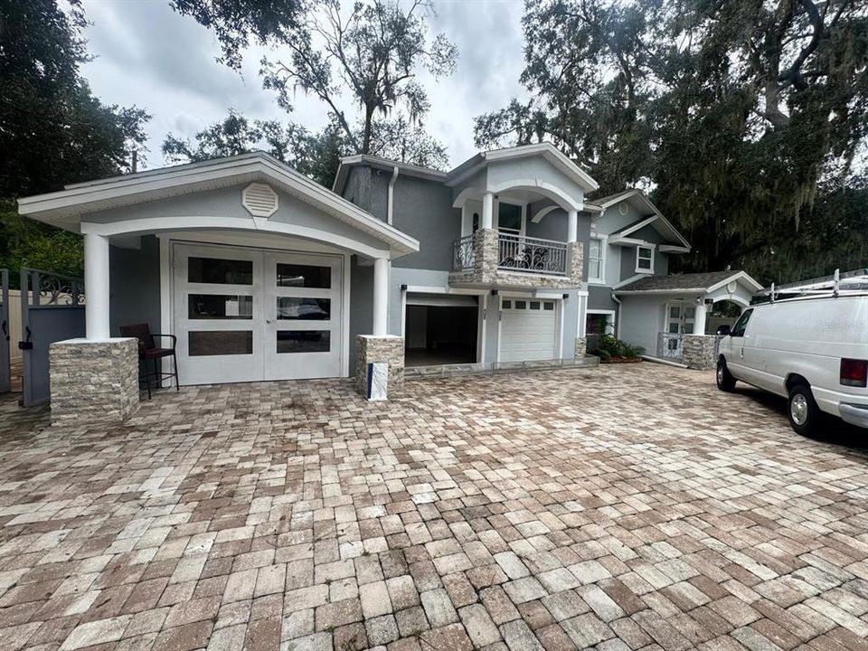 Active With Contract: $350,000 (4 beds, 2 baths, 1560 Square Feet)