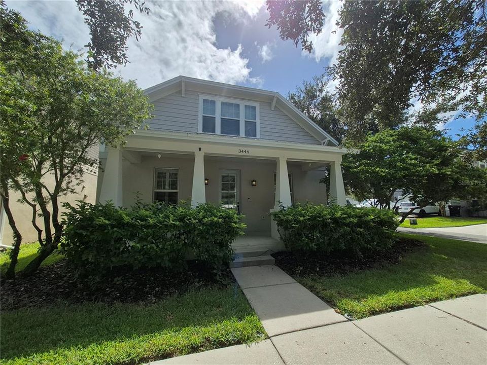 For Rent: $3,400 (3 beds, 2 baths, 2005 Square Feet)