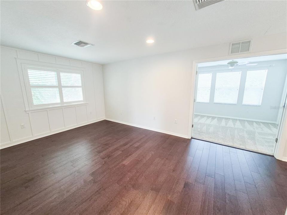 For Rent: $3,400 (3 beds, 2 baths, 2005 Square Feet)