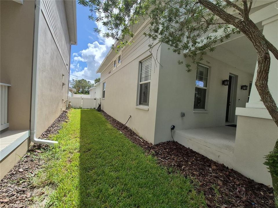 For Rent: $3,400 (3 beds, 2 baths, 2005 Square Feet)