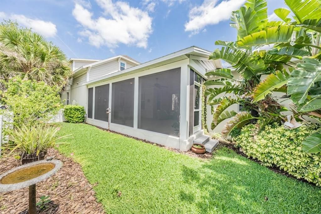 For Rent: $3,400 (3 beds, 2 baths, 2005 Square Feet)