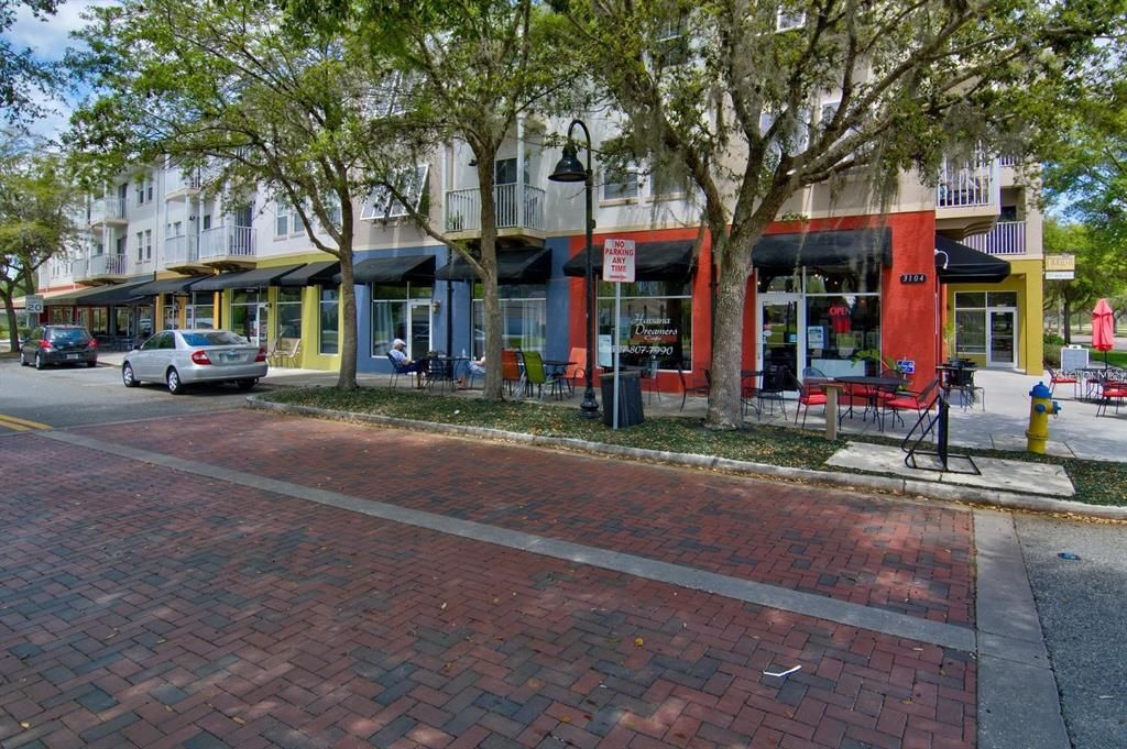 For Rent: $3,400 (3 beds, 2 baths, 2005 Square Feet)