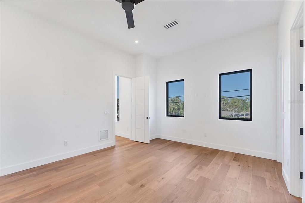 待售: $9,950,000 (6 贝兹, 6 浴室, 7977 平方英尺)