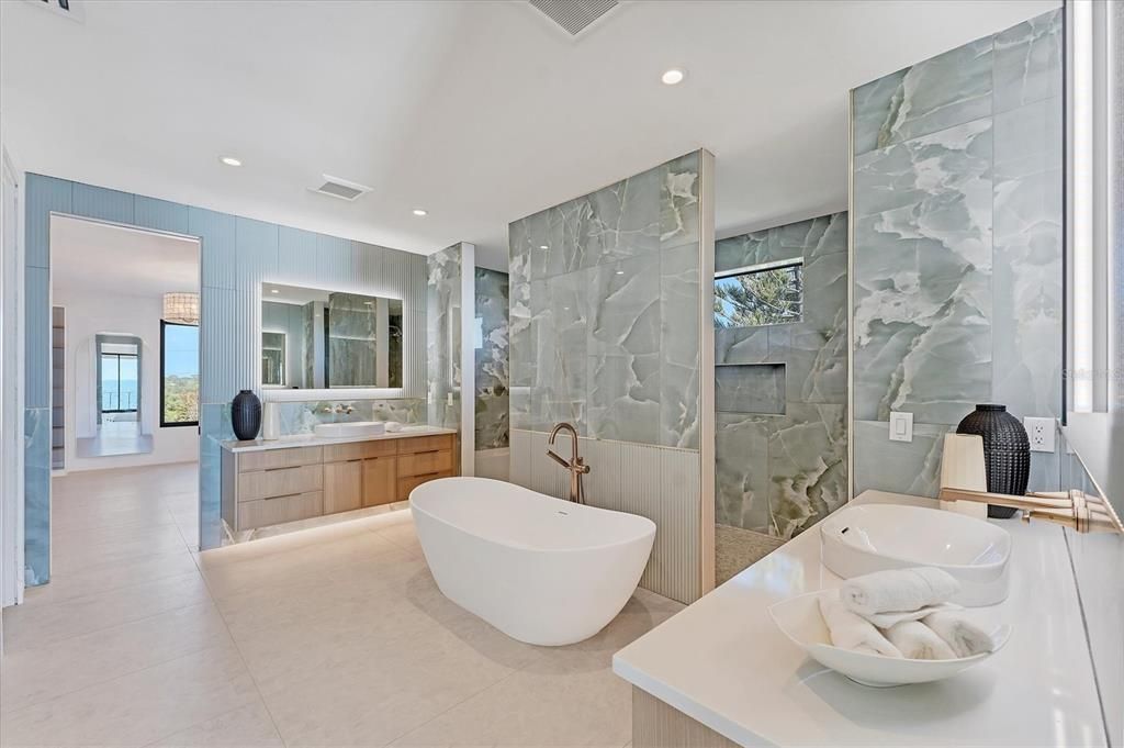 待售: $9,950,000 (6 贝兹, 6 浴室, 7977 平方英尺)