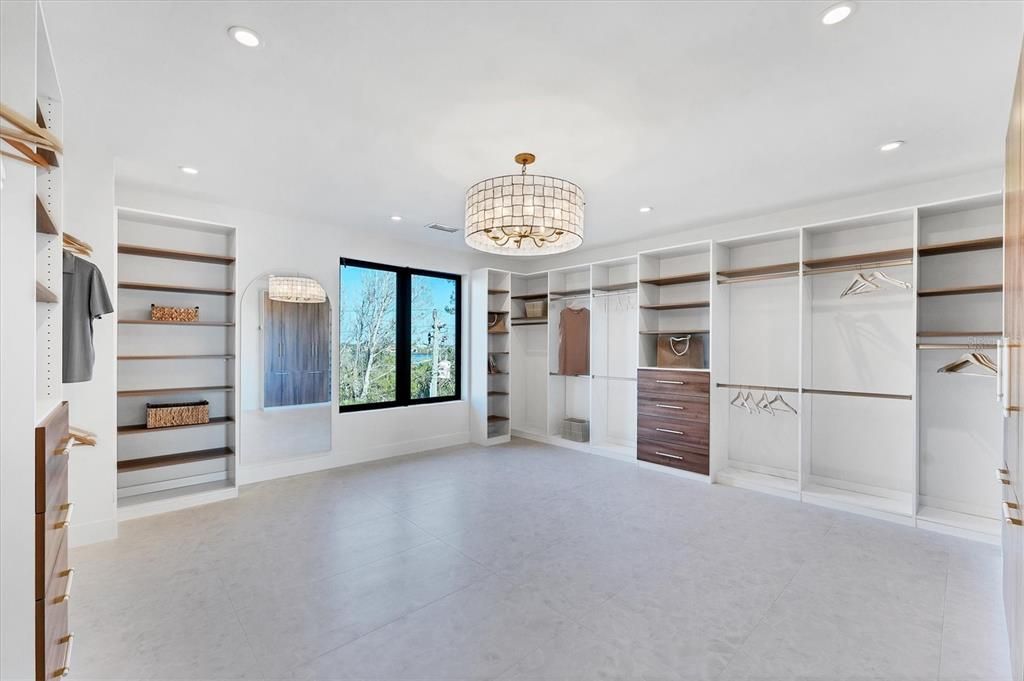 待售: $9,950,000 (6 贝兹, 6 浴室, 7977 平方英尺)