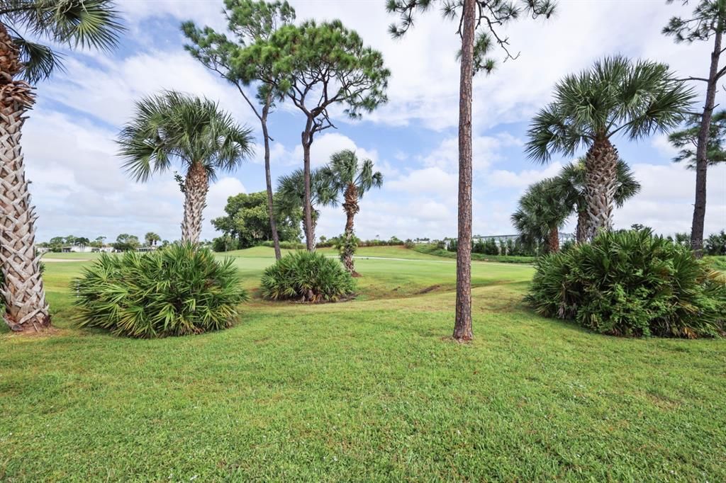 合同活跃: $235,000 (2 贝兹, 2 浴室, 1456 平方英尺)