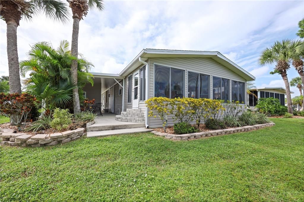 合同活跃: $235,000 (2 贝兹, 2 浴室, 1456 平方英尺)