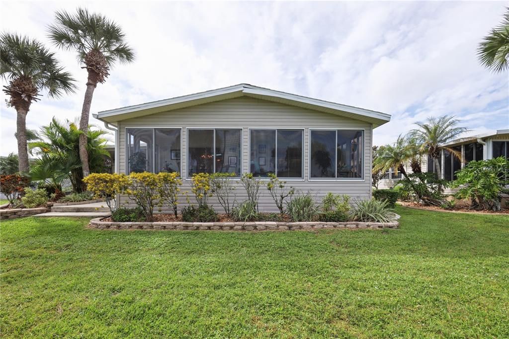 合同活跃: $235,000 (2 贝兹, 2 浴室, 1456 平方英尺)