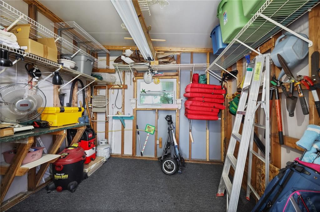 合同活跃: $235,000 (2 贝兹, 2 浴室, 1456 平方英尺)