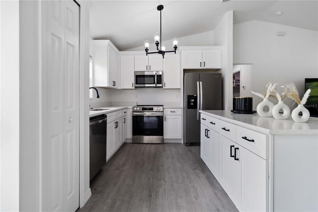 待售: $339,900 (3 贝兹, 2 浴室, 1354 平方英尺)