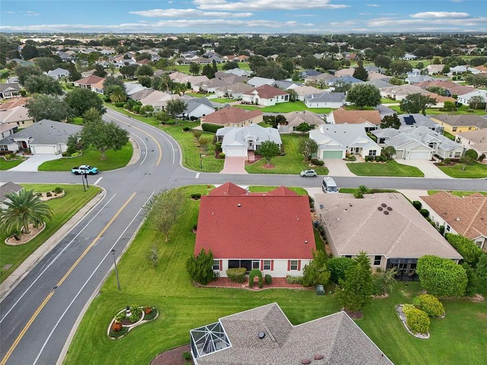 合同活跃: $425,000 (3 贝兹, 2 浴室, 2216 平方英尺)