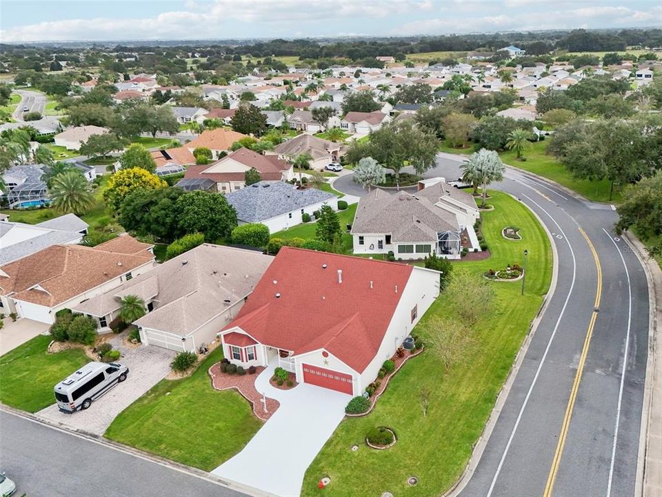 合同活跃: $425,000 (3 贝兹, 2 浴室, 2216 平方英尺)