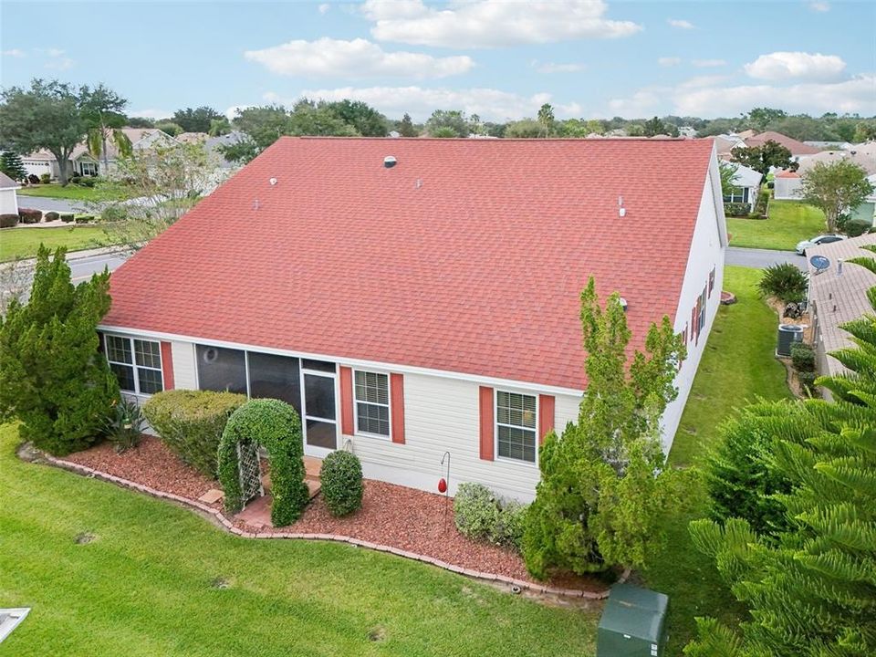 合同活跃: $425,000 (3 贝兹, 2 浴室, 2216 平方英尺)