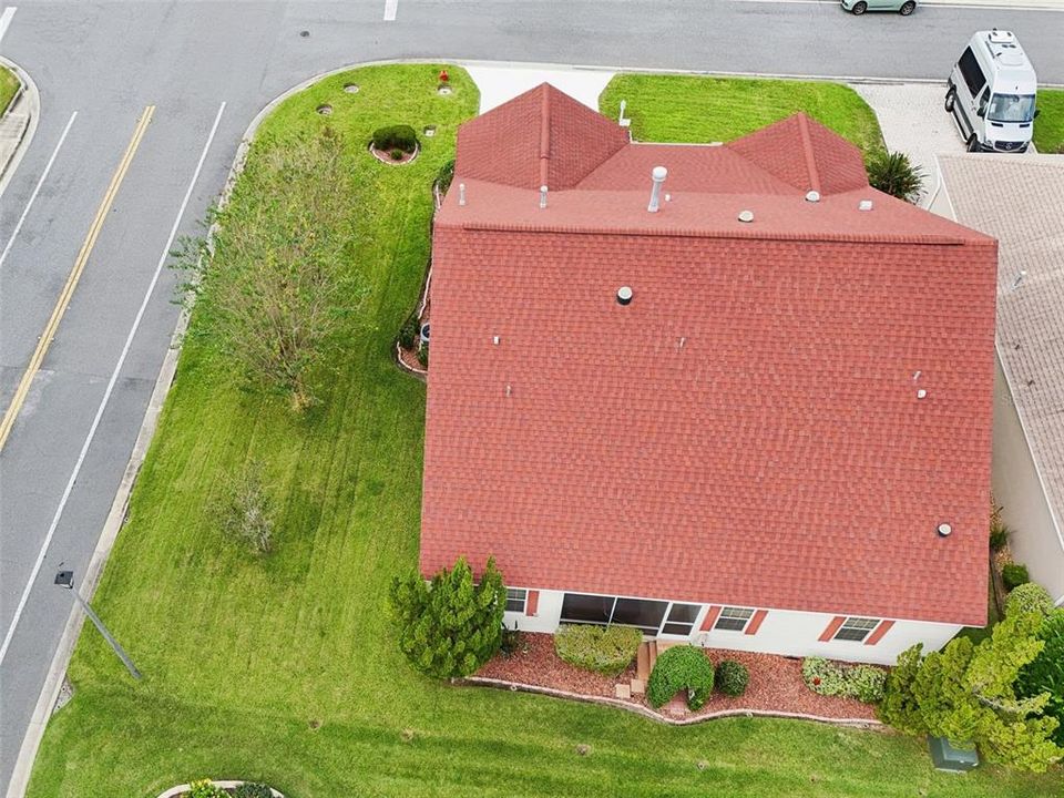 合同活跃: $425,000 (3 贝兹, 2 浴室, 2216 平方英尺)