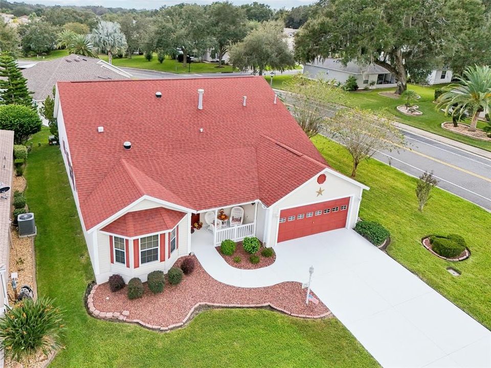 合同活跃: $425,000 (3 贝兹, 2 浴室, 2216 平方英尺)