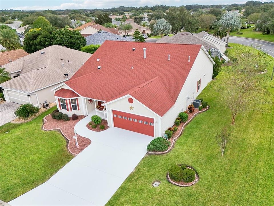 合同活跃: $425,000 (3 贝兹, 2 浴室, 2216 平方英尺)