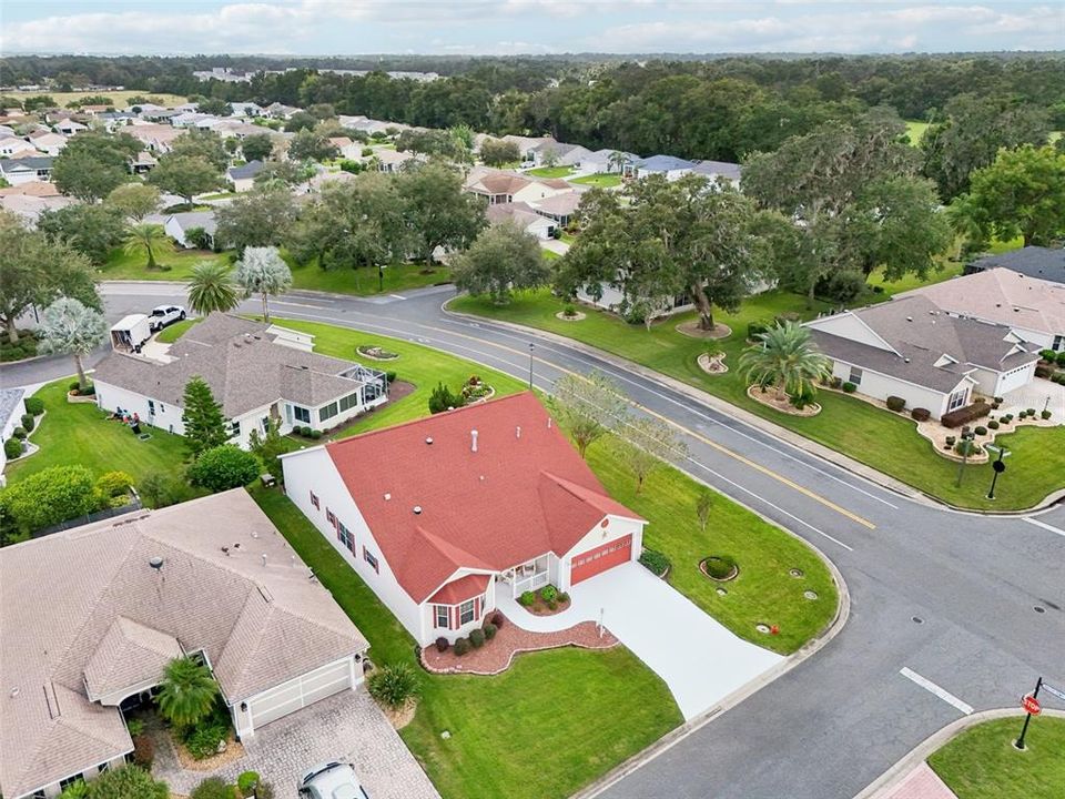 合同活跃: $425,000 (3 贝兹, 2 浴室, 2216 平方英尺)