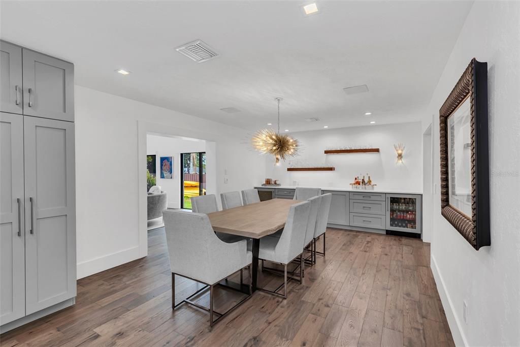 待售: $1,159,000 (4 贝兹, 2 浴室, 2745 平方英尺)