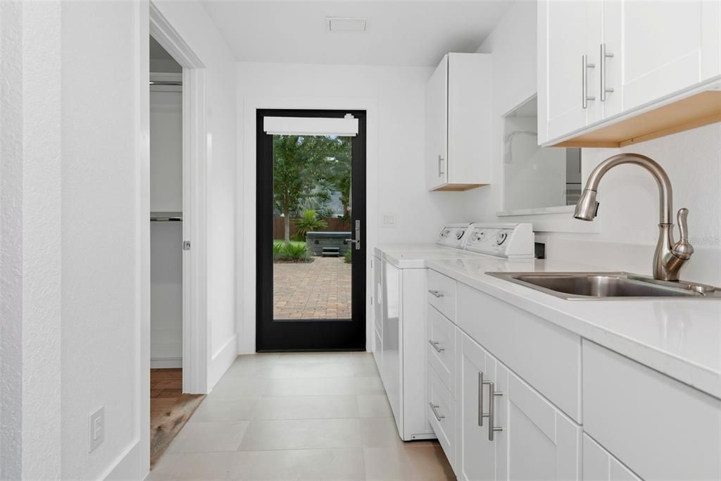 待售: $1,159,000 (4 贝兹, 2 浴室, 2745 平方英尺)