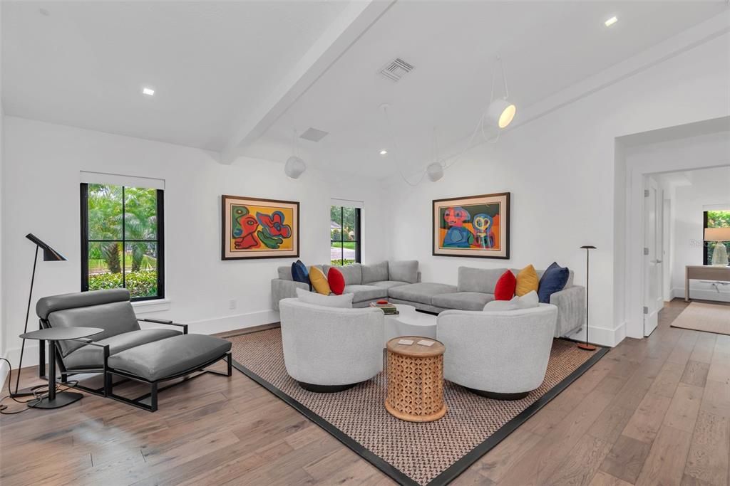 待售: $1,159,000 (4 贝兹, 2 浴室, 2745 平方英尺)