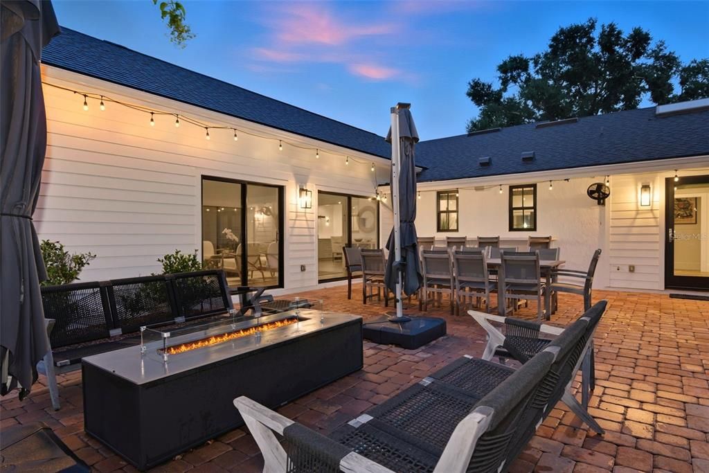 待售: $1,159,000 (4 贝兹, 2 浴室, 2745 平方英尺)