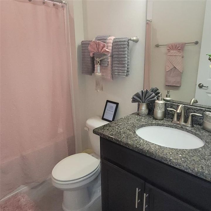 For Rent: $3,200 (3 beds, 2 baths, 1737 Square Feet)