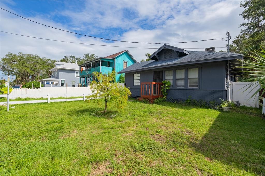 На продажу: $200,000 (3 спален, 1 ванн, 1108 Квадратных фут)