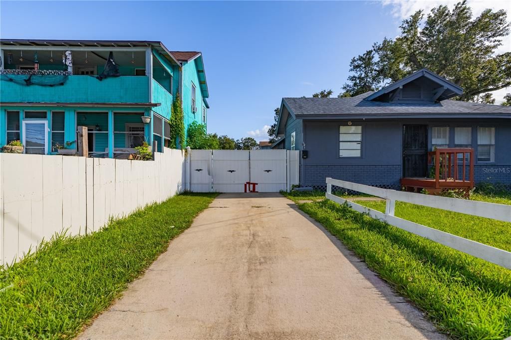 На продажу: $200,000 (3 спален, 1 ванн, 1108 Квадратных фут)